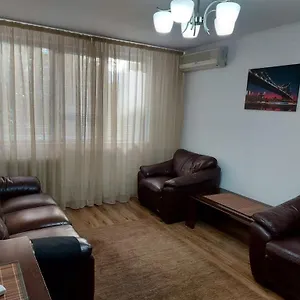 Apartament 3 Camere, Dotat Cu Toate Utilitățile Apartament